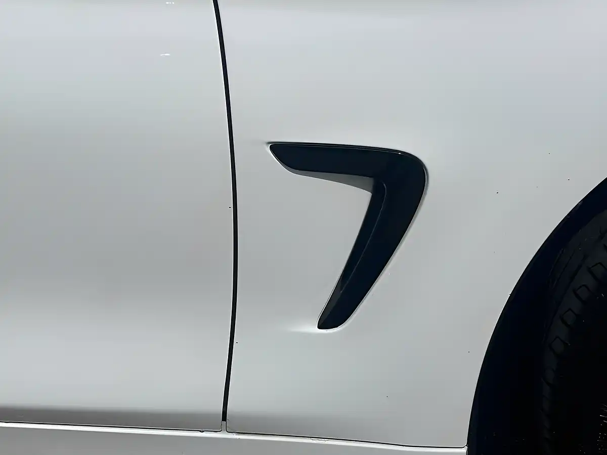 Used 2015 BMW 4 Series Sport White - Interior and Exterior details 10