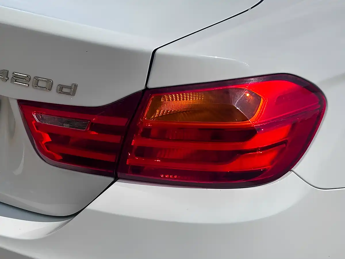 Used 2015 BMW 4 Series Sport White - Interior and Exterior details 13