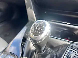 Used 2015 BMW 4 Series Sport White - Interior and Exterior details 14
