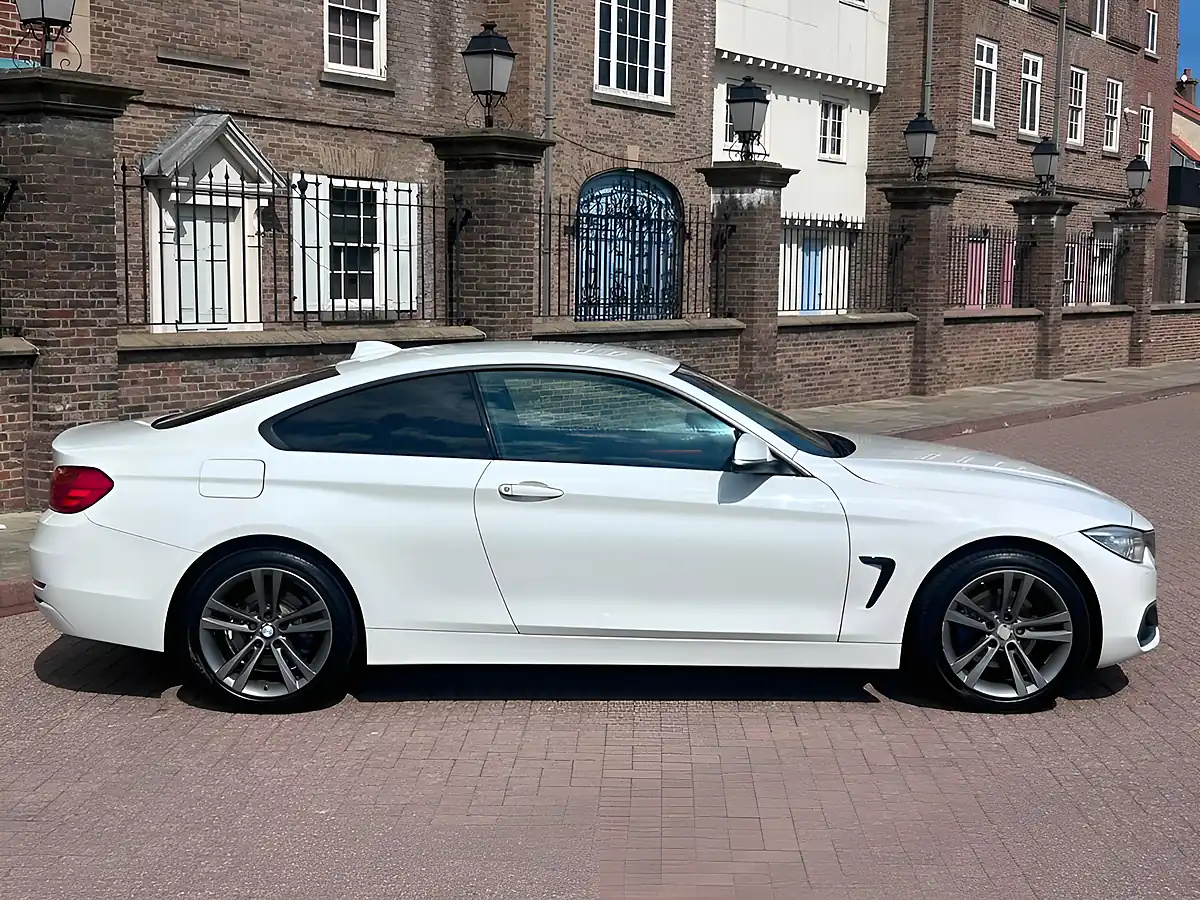 Used 2015 BMW 4 Series Sport White - Interior and Exterior details 2