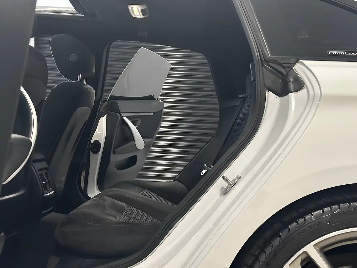 Used 2015 BMW 420i M Sport Alpine White - Interior and Exterior details 13