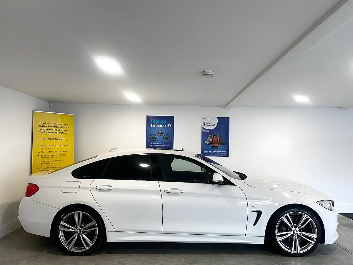 Used 2015 BMW 420i M Sport Alpine White - Interior and Exterior details 7