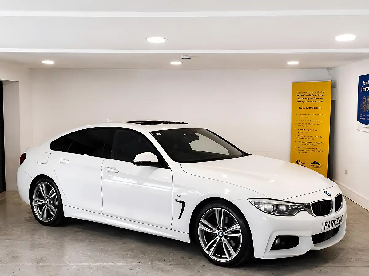 Used 2015 BMW 420i M Sport Alpine White - Front View