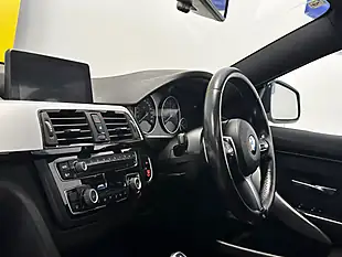 Used 2015 BMW 420i M Sport Alpine White - Interior and Exterior details 11