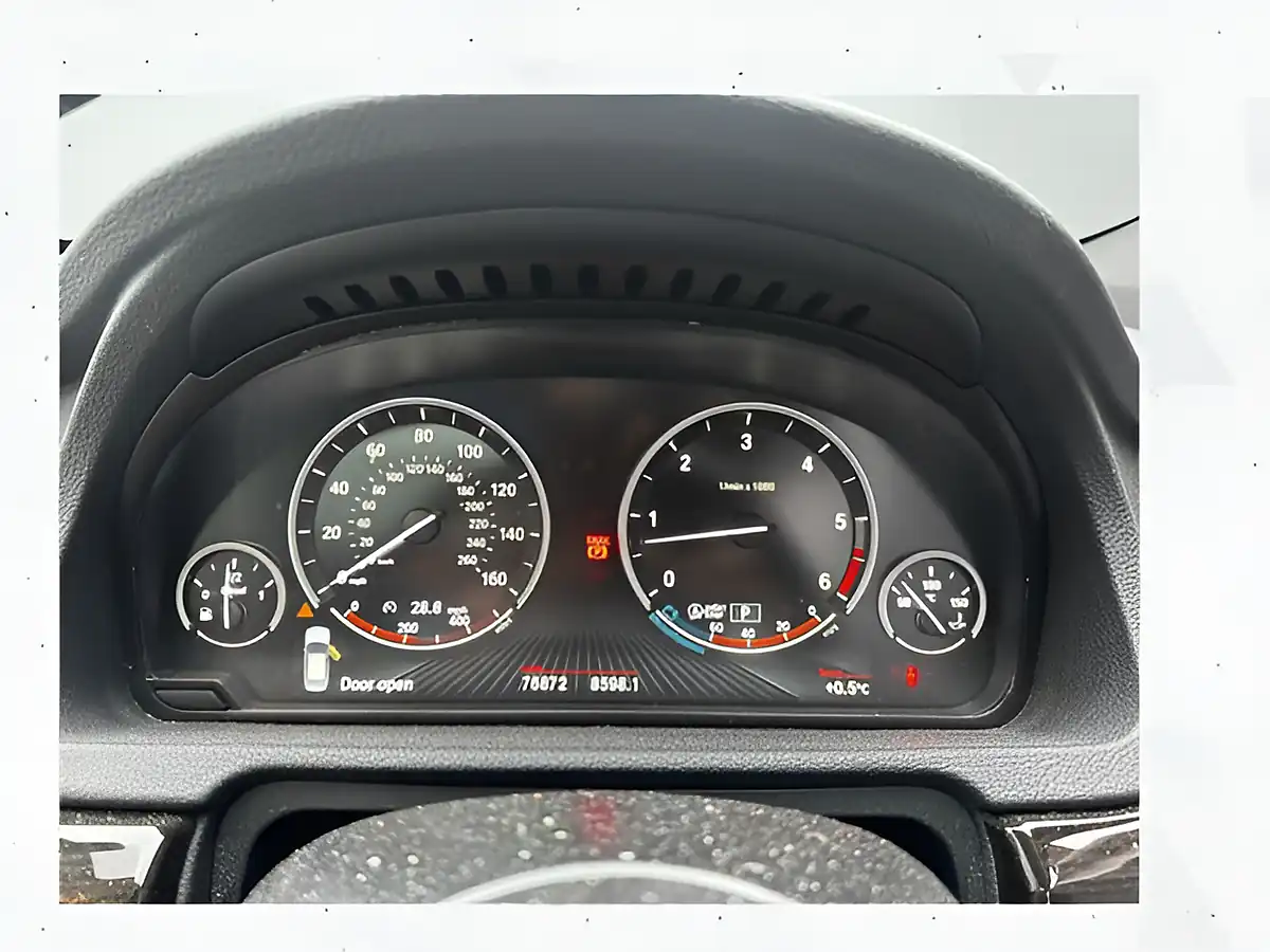 Used 2015 BMW 5 Series Gran Turismo M Sport GT Blue - Interior and Exterior details 11