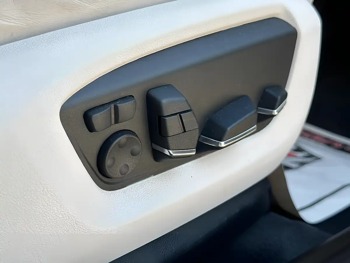 Used 2015 BMW 5 Series Gran Turismo M Sport Silver - Interior and Exterior details 11