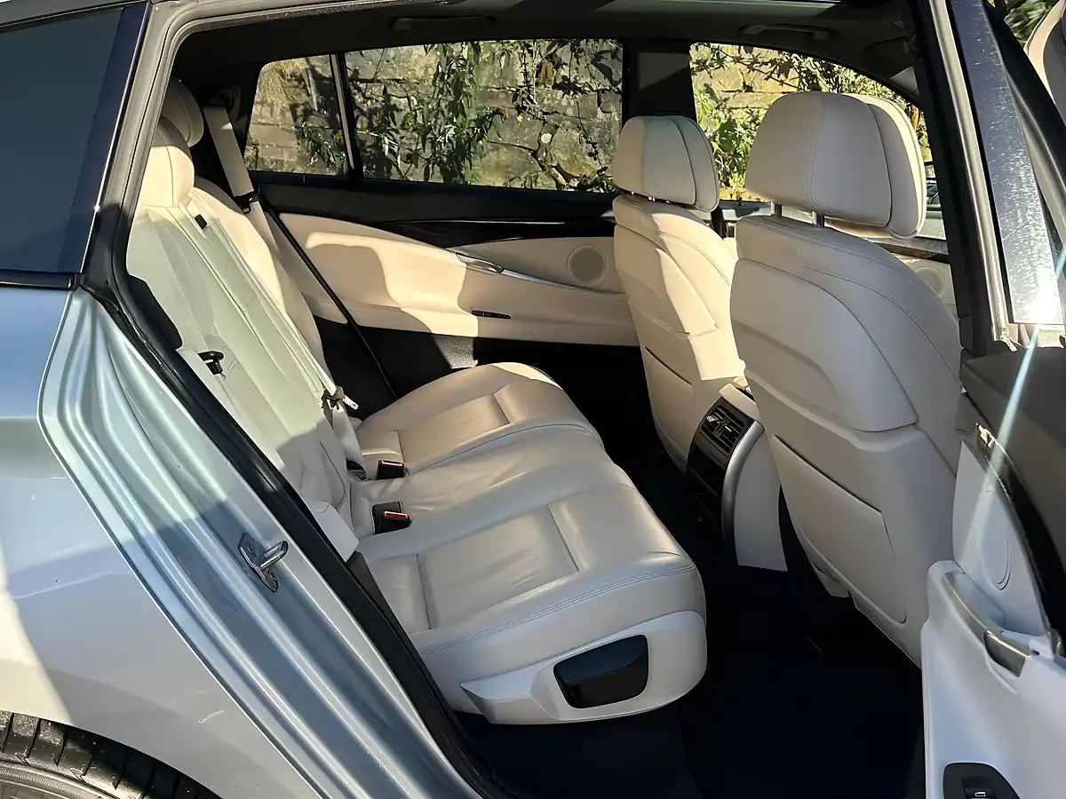 Used 2015 BMW 5 Series Gran Turismo M Sport Silver - Interior and Exterior details 12