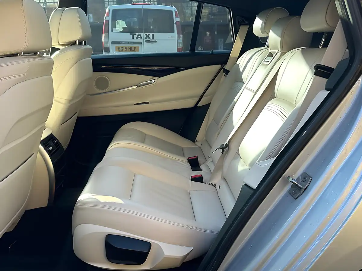 Used 2015 BMW 5 Series Gran Turismo M Sport Silver - Interior and Exterior details 13