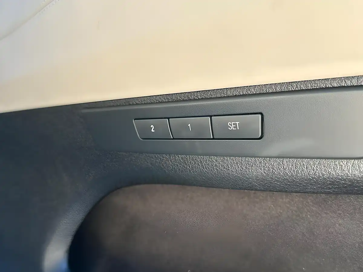 Used 2015 BMW 5 Series Gran Turismo M Sport Silver - Interior and Exterior details 20