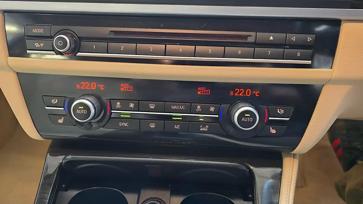 Used 2015 BMW 5 Series Luxury Black - Interior and Exterior details 13