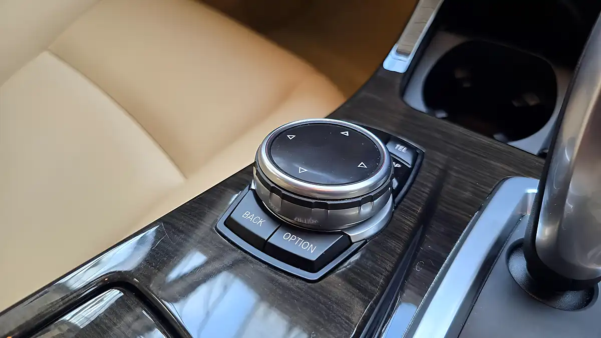 Used 2015 BMW 5 Series Luxury Black - Interior and Exterior details 14