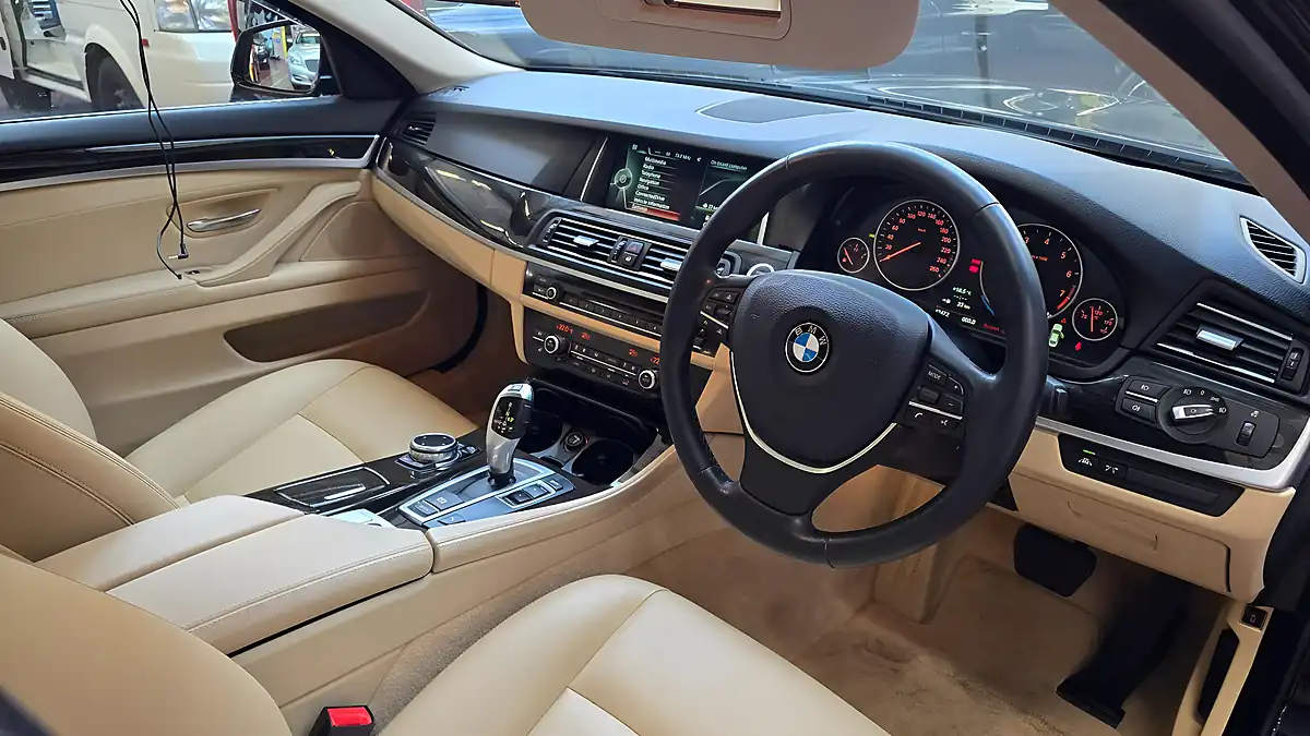 Used 2015 BMW 5 Series Luxury Black - Interior and Exterior details 4