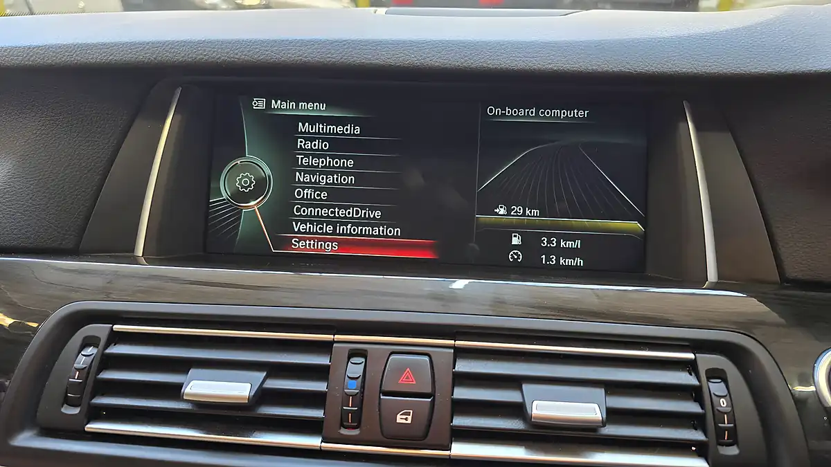 Used 2015 BMW 5 Series Luxury Black - Interior and Exterior details 7