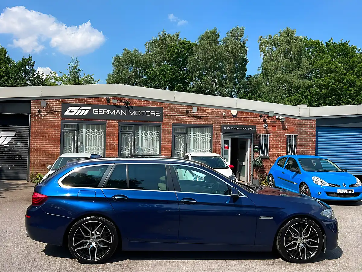 Used 2015 BMW 5 Series Luxury Blue - Interior and Exterior details 8