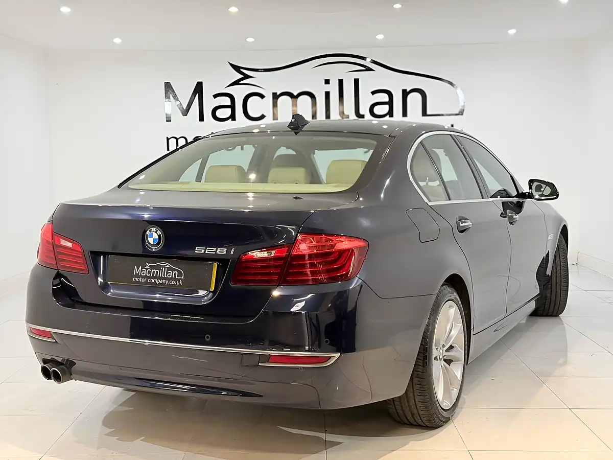 Used 2015 BMW 5 Series Luxury Blue - Interior and Exterior details 9