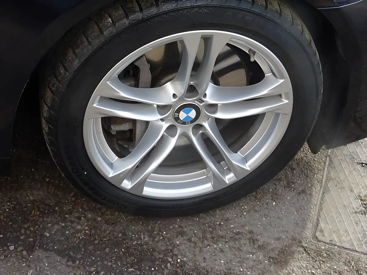 Used 2015 BMW 5 Series M Sport Black - Interior and Exterior details 15