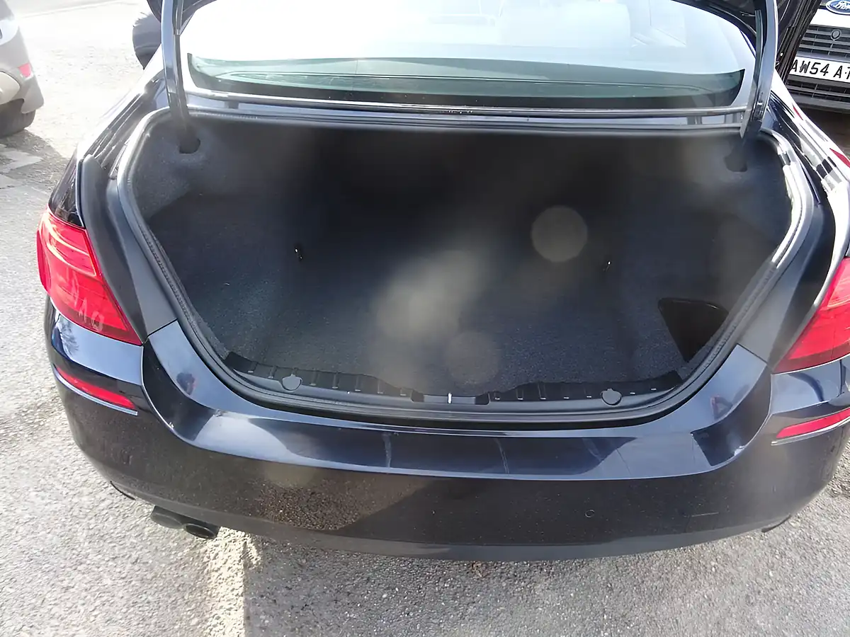 Used 2015 BMW 5 Series M Sport Black - Interior and Exterior details 9