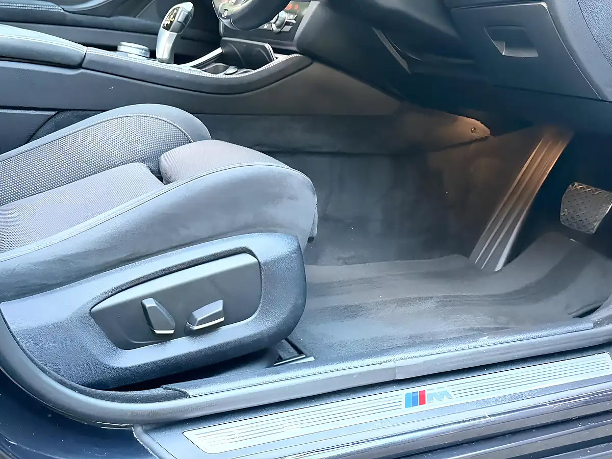 Used 2015 BMW 5 Series M Sport Black - Interior and Exterior details 15