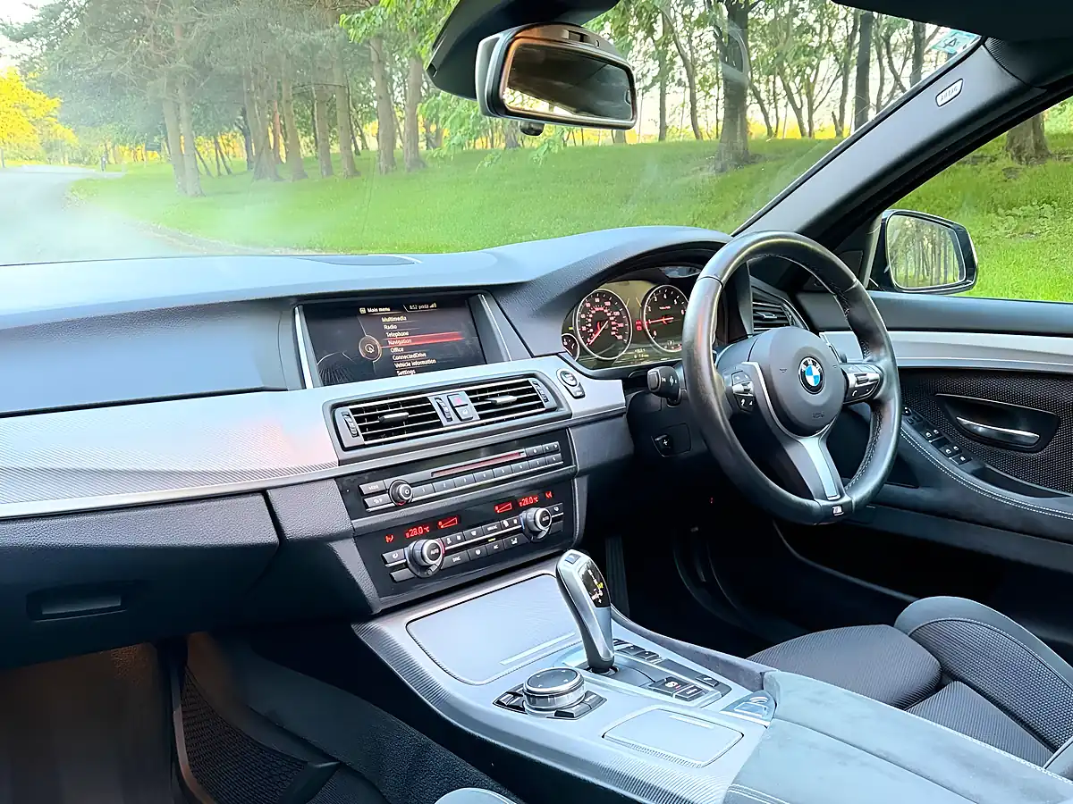 Used 2015 BMW 5 Series M Sport Black - Interior and Exterior details 3
