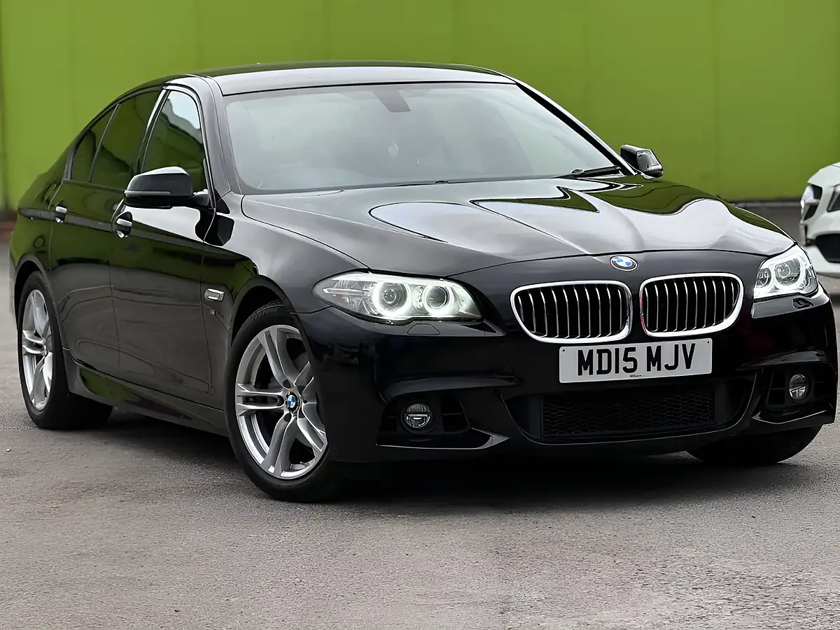 Used 2015 BMW 5 Series M Sport Black - Front View