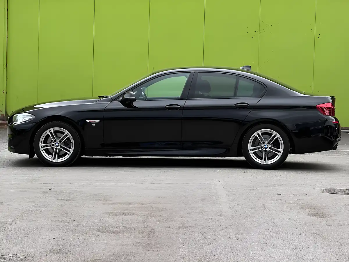 Used 2015 BMW 5 Series M Sport Black - Interior and Exterior details 10