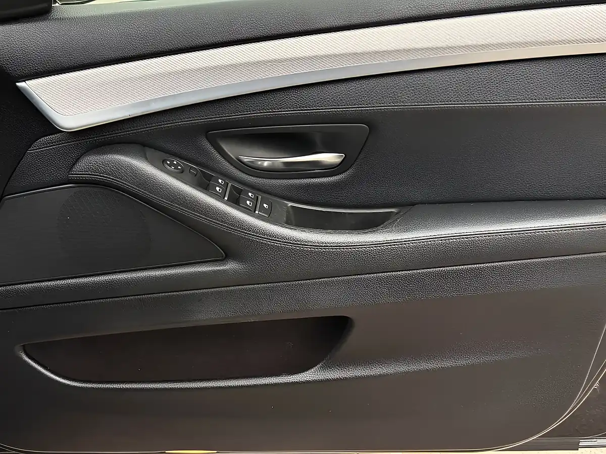 Used 2015 BMW 5 Series M Sport Black - Interior and Exterior details 13