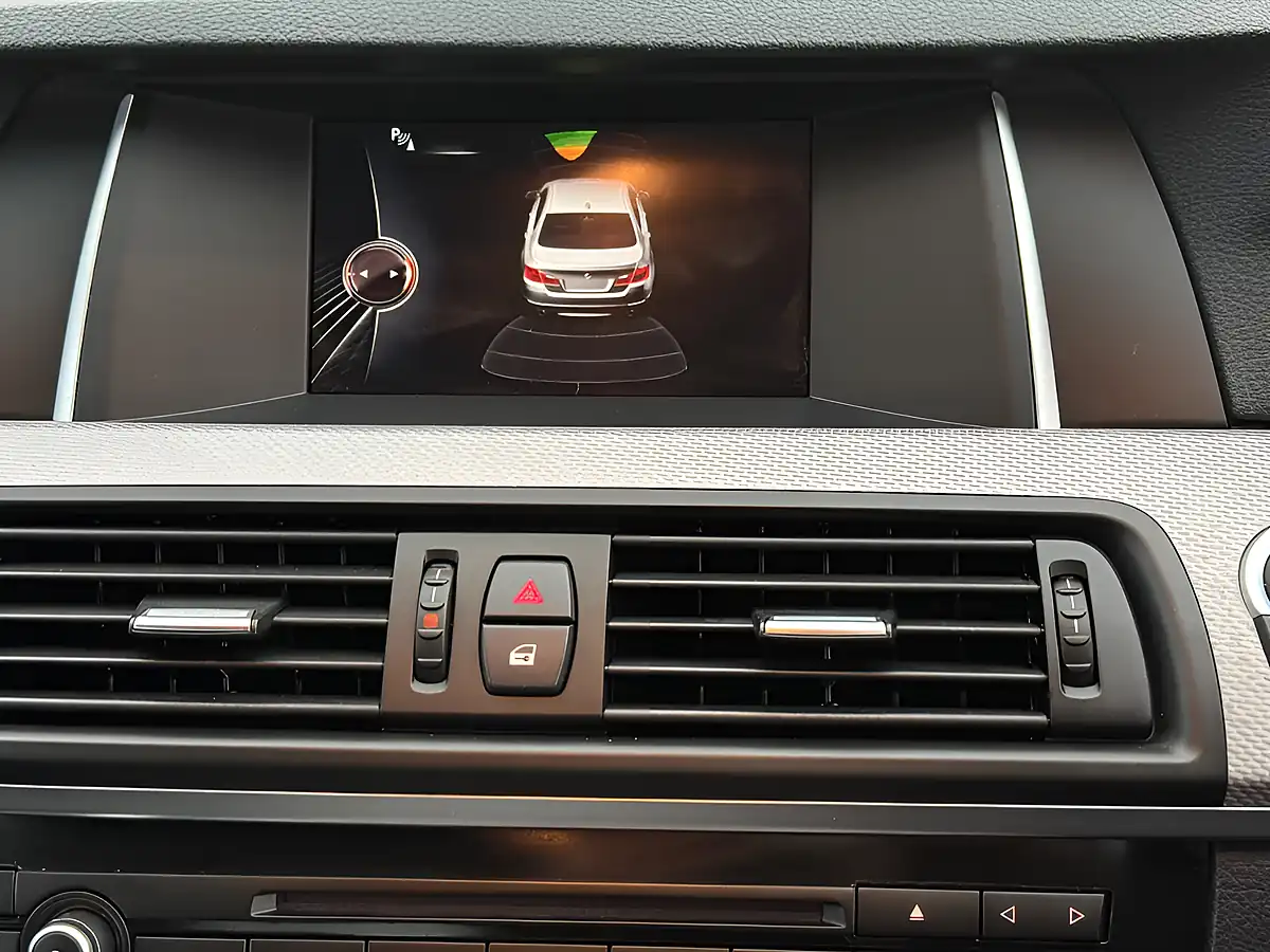 Used 2015 BMW 5 Series M Sport Black - Interior and Exterior details 16