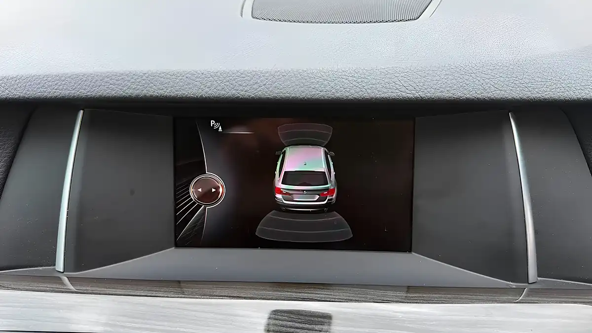 Used 2015 BMW 5 Series M Sport Black - Interior and Exterior details 14