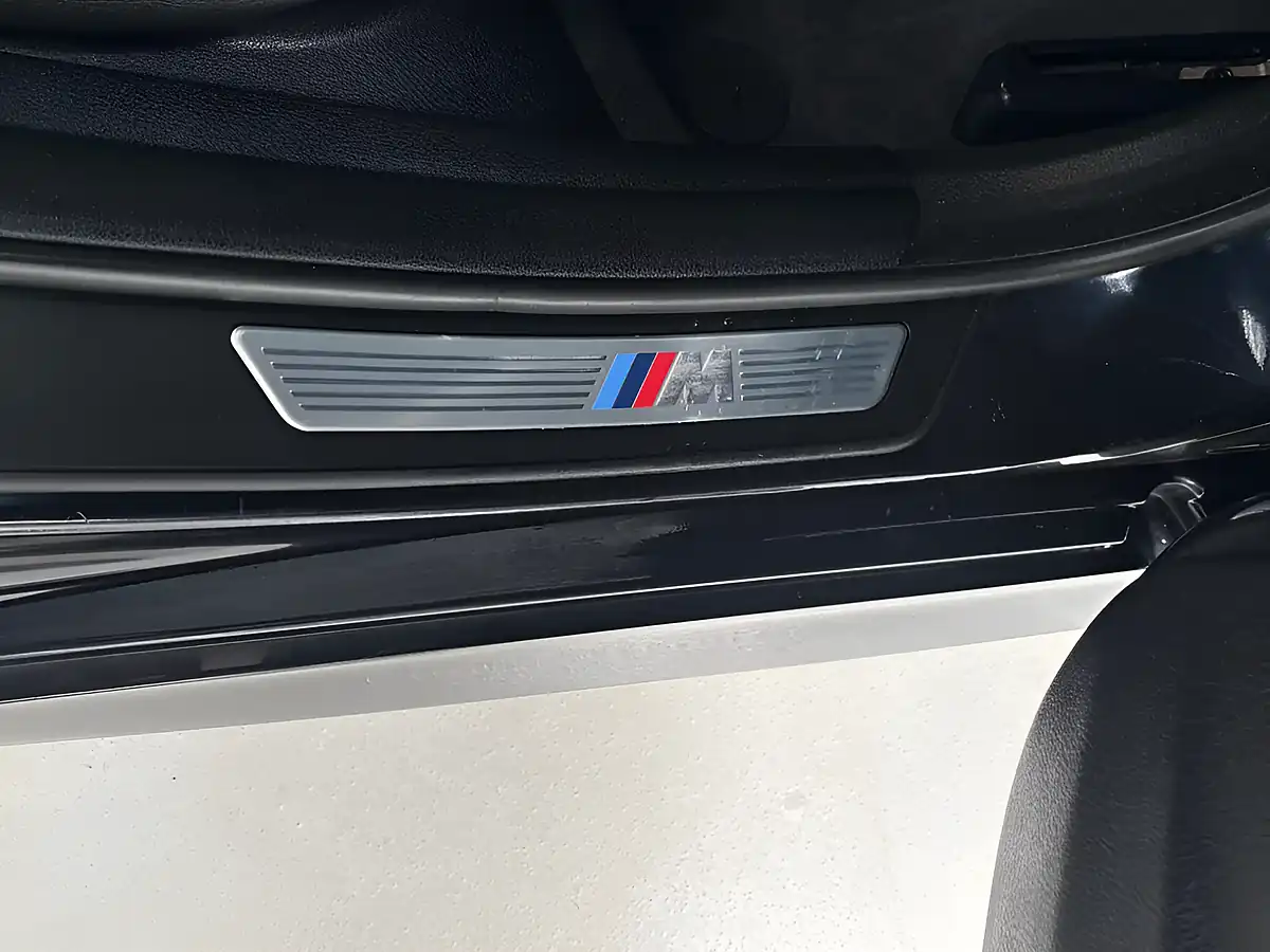 Used 2015 BMW 5 Series M Sport Black - Interior and Exterior details 20
