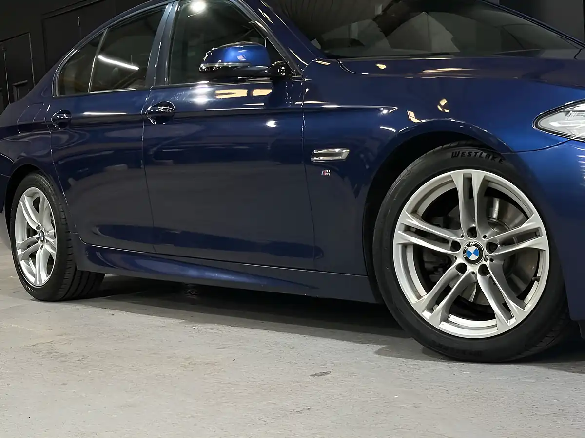 Used 2015 BMW 5 Series M Sport Blue - Interior and Exterior details 20