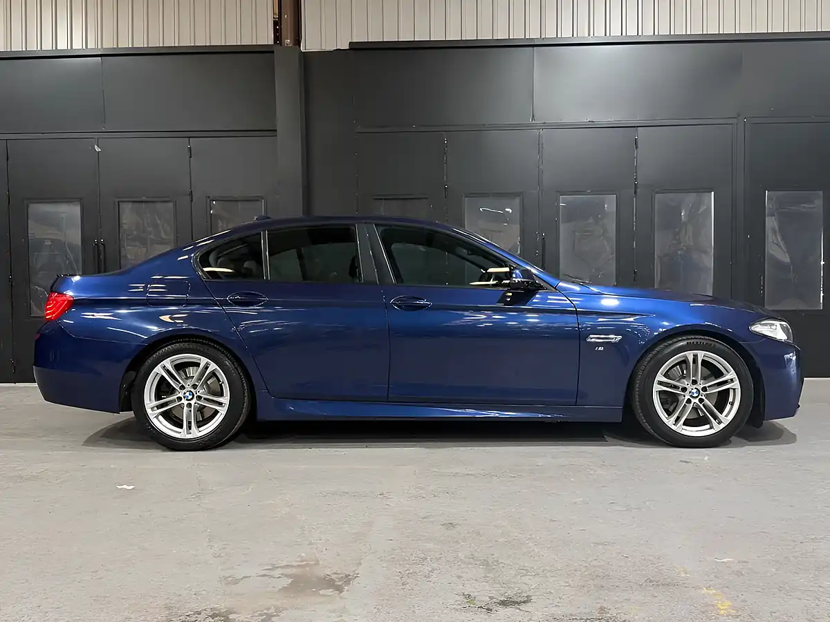Used 2015 BMW 5 Series M Sport Blue - Interior and Exterior details 4