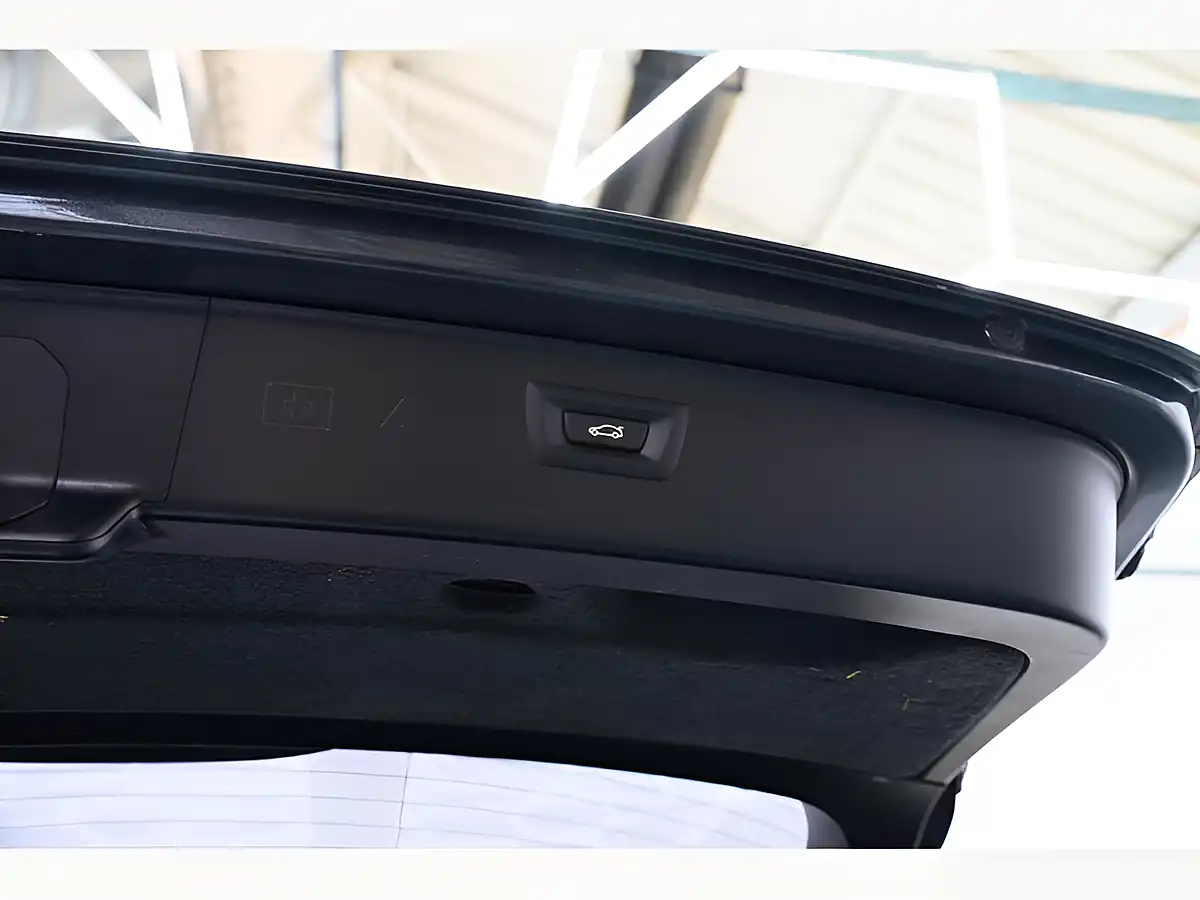 Used 2015 BMW 5 Series M Sport Touring Grey - Interior and Exterior details 13