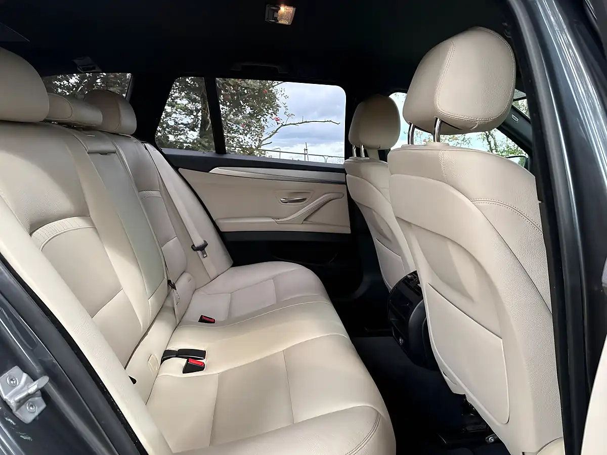 Used 2015 BMW 5 Series M Sport Touring Grey - Interior and Exterior details 15