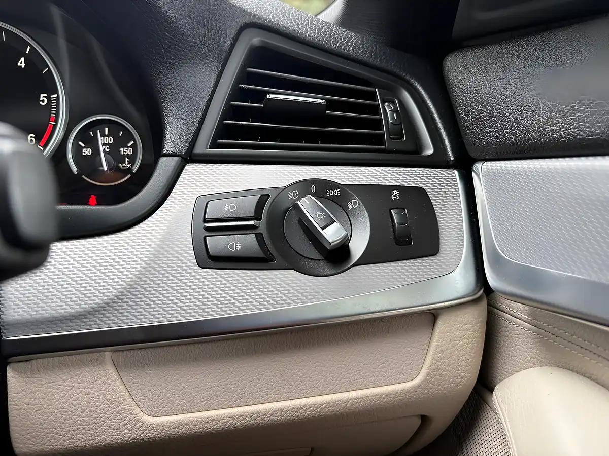 Used 2015 BMW 5 Series M Sport Touring Grey - Interior and Exterior details 17