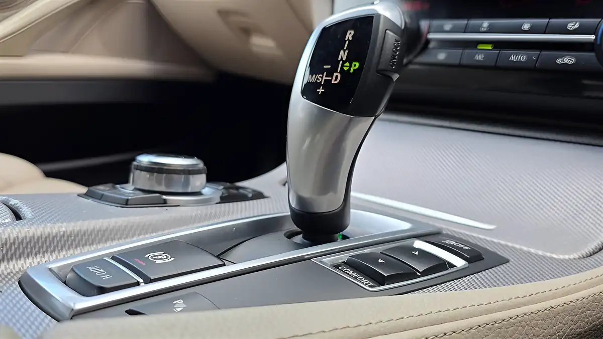 Used 2015 BMW 5 Series M Sport Touring White - Interior and Exterior details 10