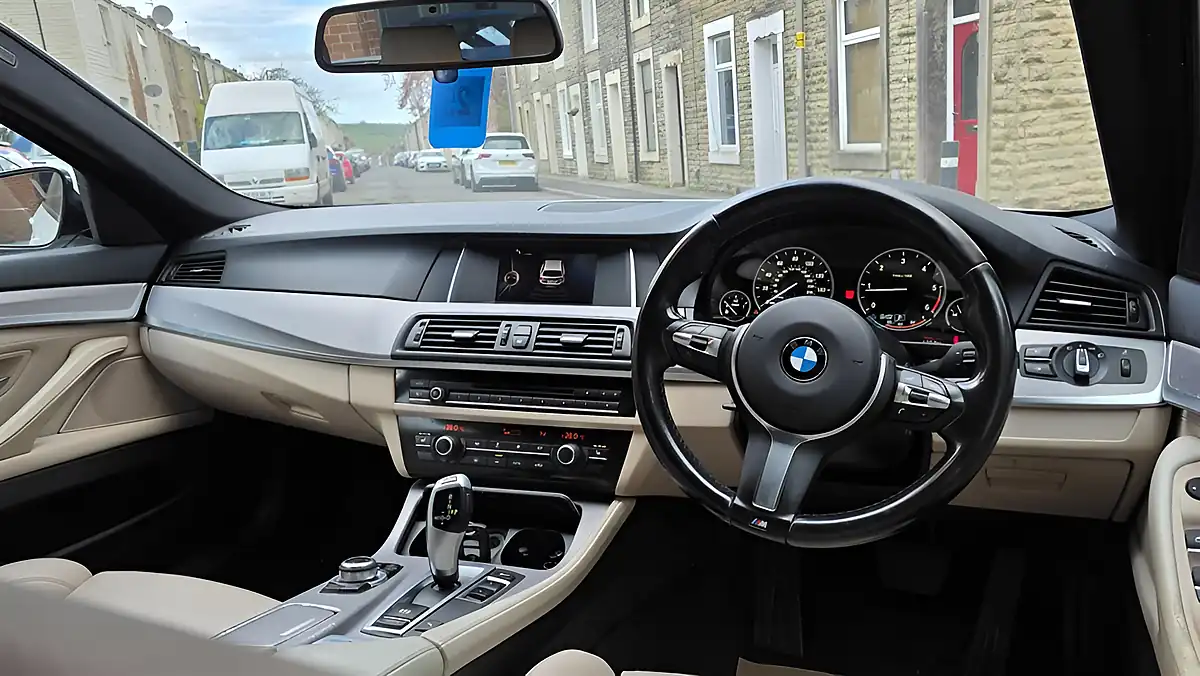 Used 2015 BMW 5 Series M Sport Touring White - Interior and Exterior details 9