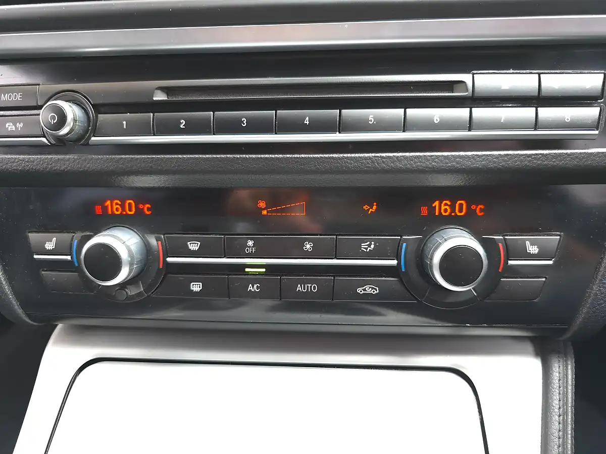 Used 2015 BMW 5 Series M Sport White - Interior and Exterior details 17