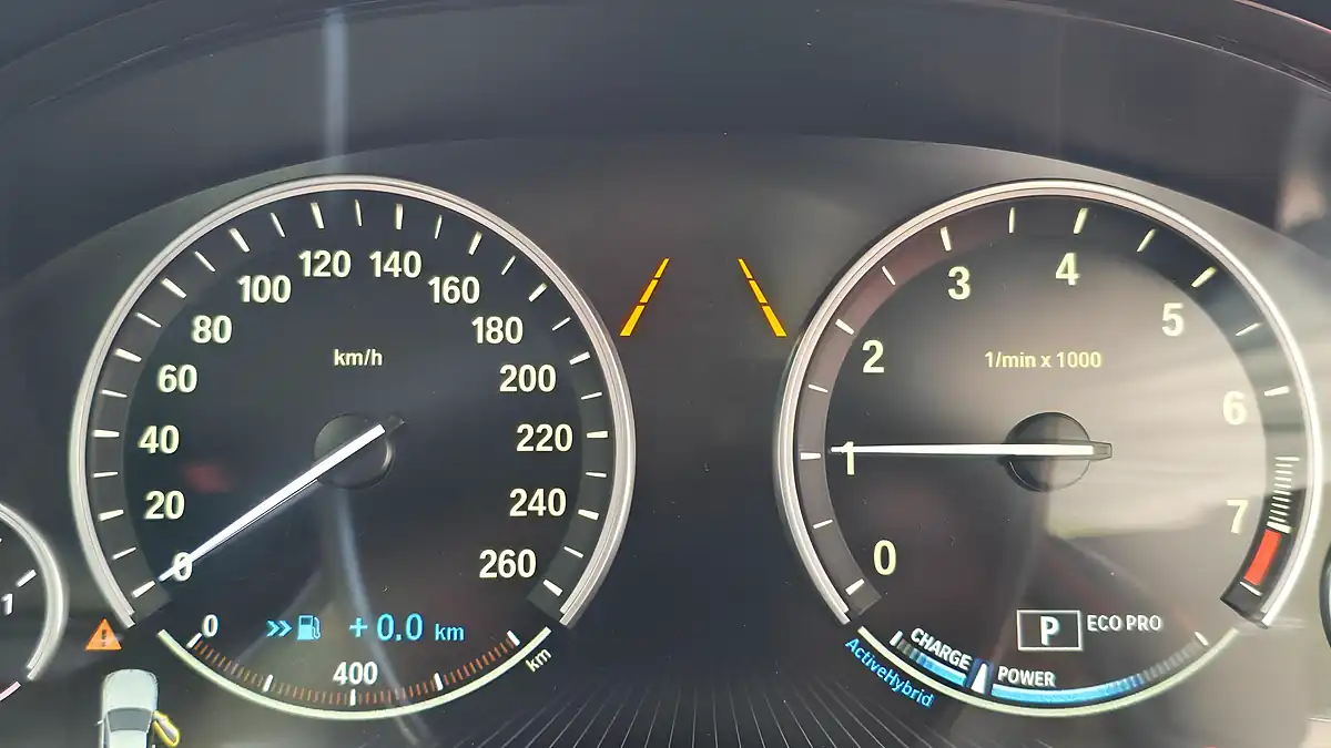 Used 2015 BMW 5 Series Se Black - Interior and Exterior details 11