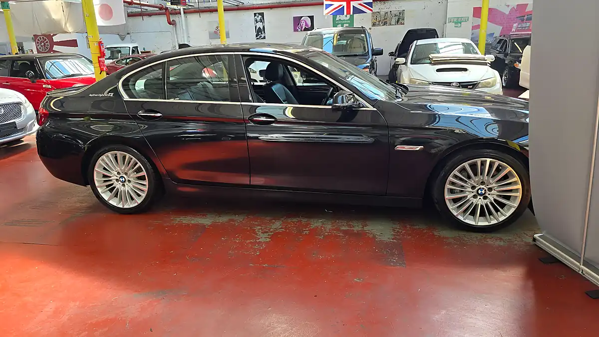 Used 2015 BMW 5 Series Se Black - Interior and Exterior details 17