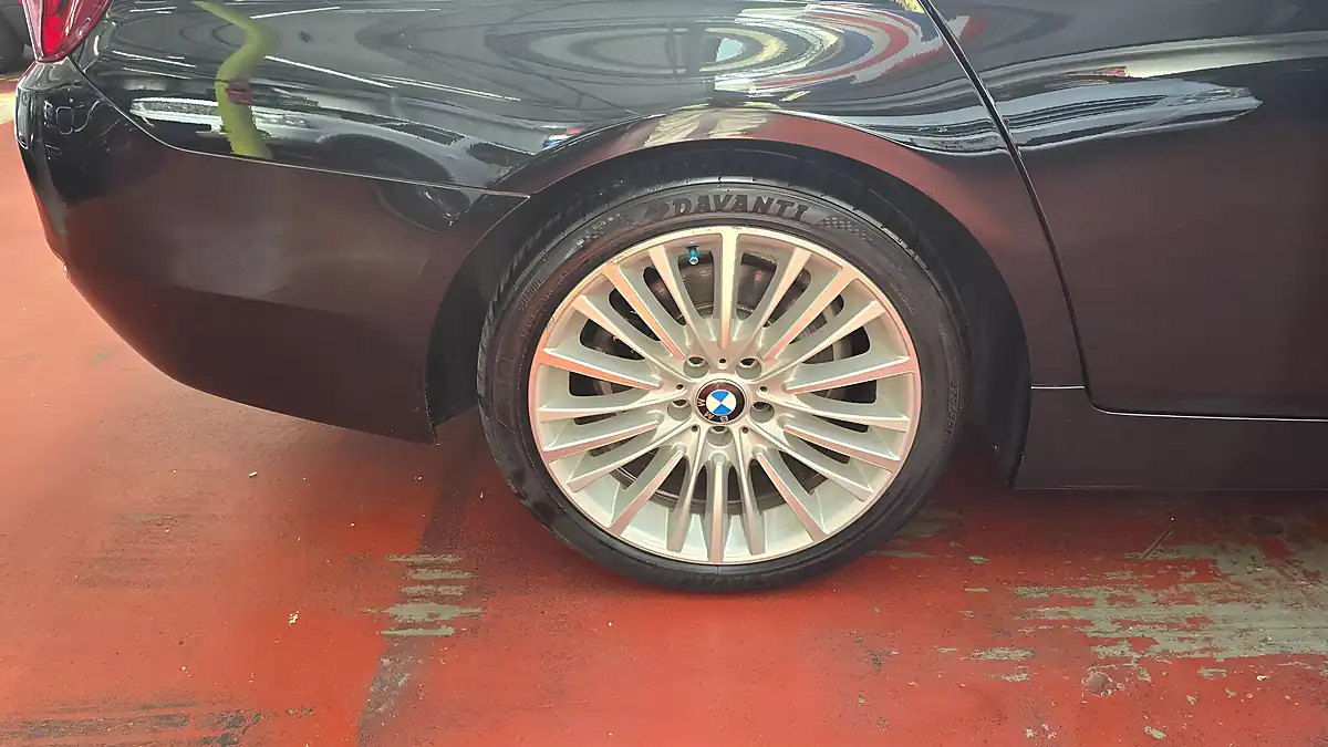 Used 2015 BMW 5 Series Se Black - Interior and Exterior details 20