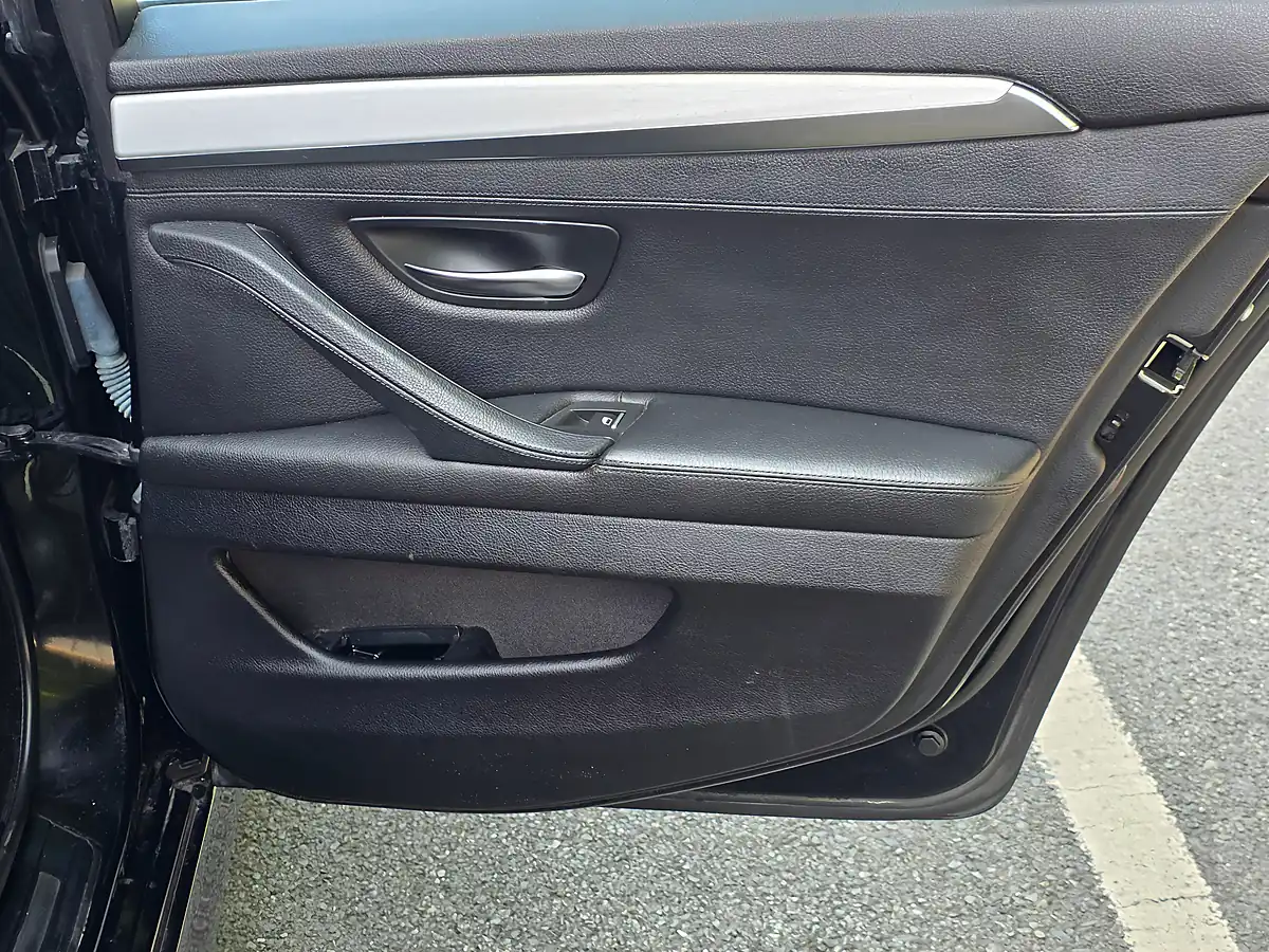 Used 2015 BMW 5 Series Se Black - Interior and Exterior details 12
