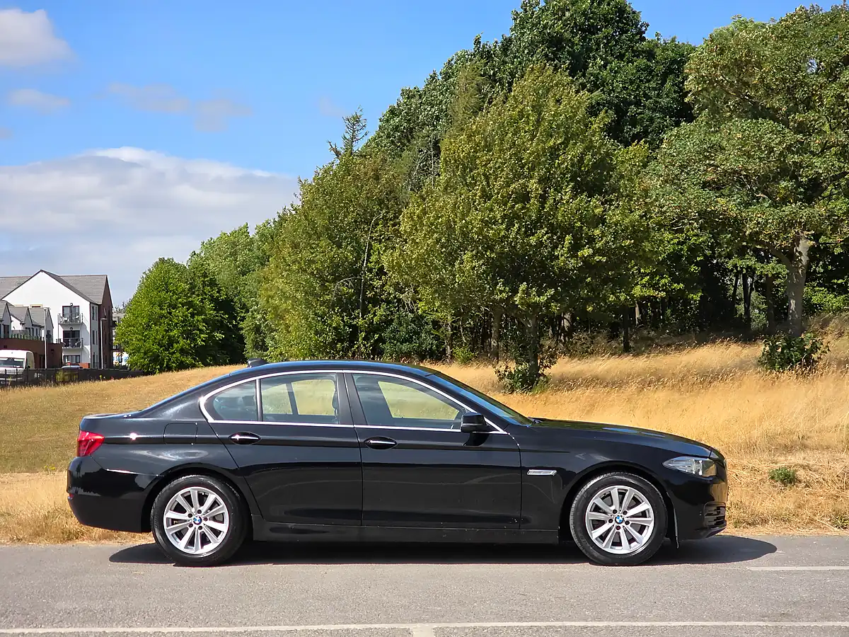Used 2015 BMW 5 Series Se Black - Interior and Exterior details 8