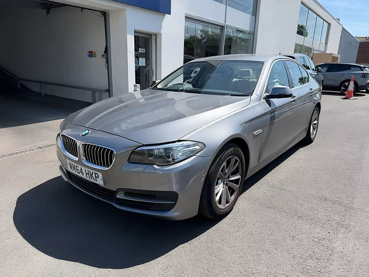 Used 2015 BMW 5 Series Se Grey - Interior and Exterior details 3