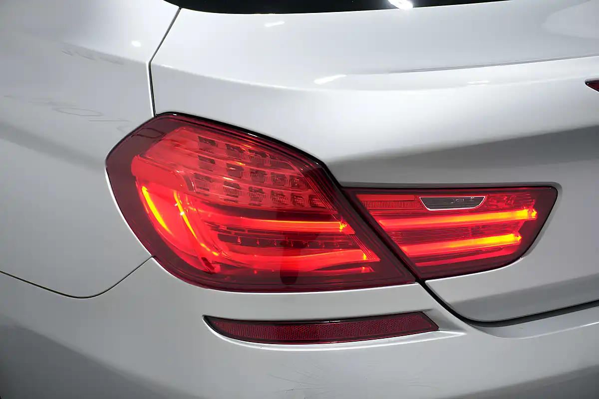 Used 2015 BMW 6 Series M Sport Glacier Silver - Interior and Exterior details 15