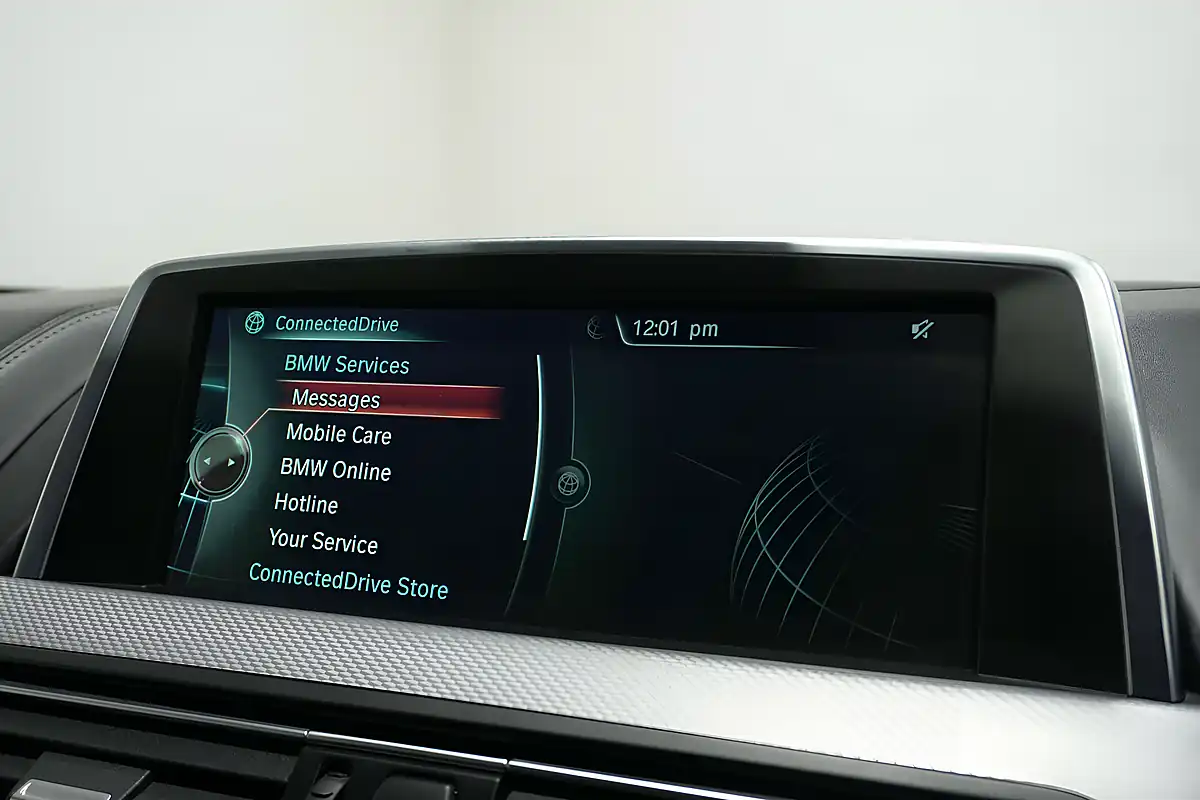 Used 2015 BMW 6 Series M Sport Glacier Silver - Interior and Exterior details 19