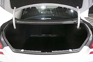 Used 2015 BMW 6 Series M Sport Glacier Silver - Interior and Exterior details 9