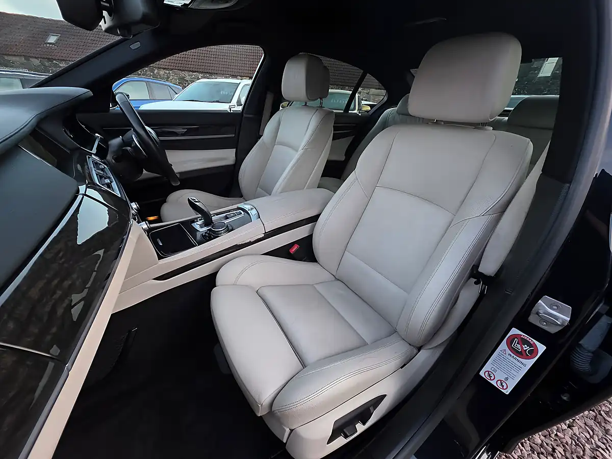 Used 2015 BMW 7 Series M Sport Carbon Black Metallic - Interior and Exterior details 10