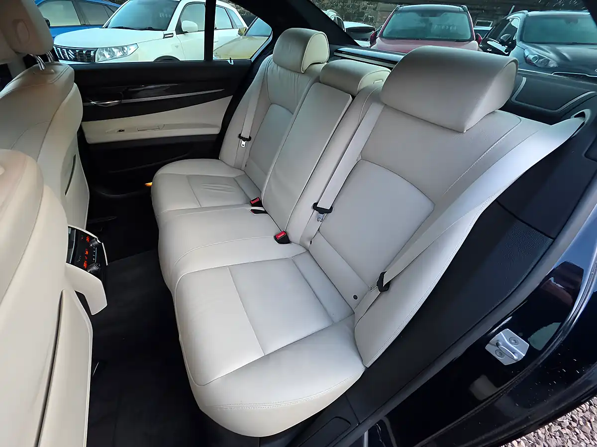 Used 2015 BMW 7 Series M Sport Carbon Black Metallic - Interior and Exterior details 12