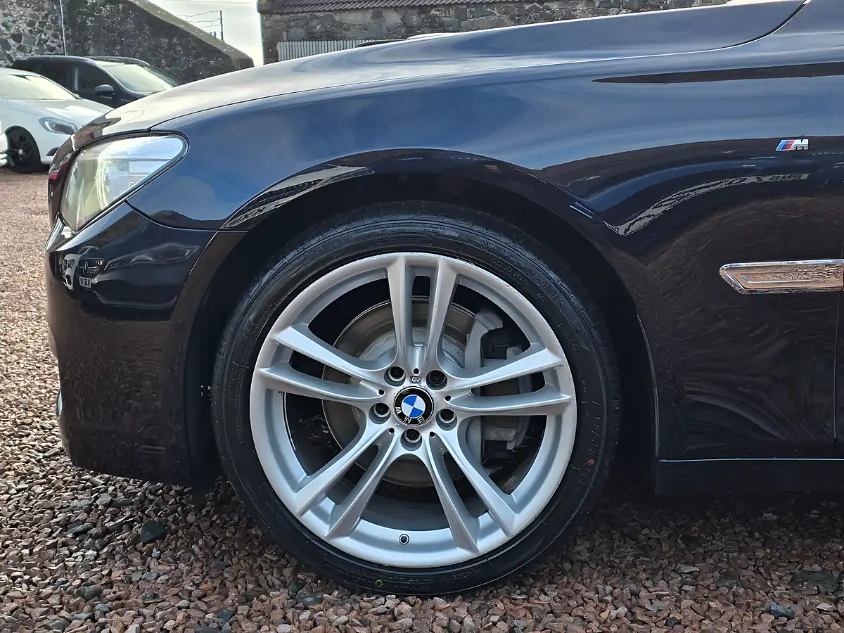 Used 2015 BMW 7 Series M Sport Carbon Black Metallic - Interior and Exterior details 15