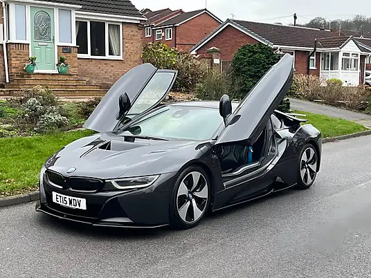 2015 BMW i8 Pure Impulse